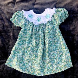 Toddlers Size 2 Smockingbird 4 leaf Clover Dress- excellent used condition